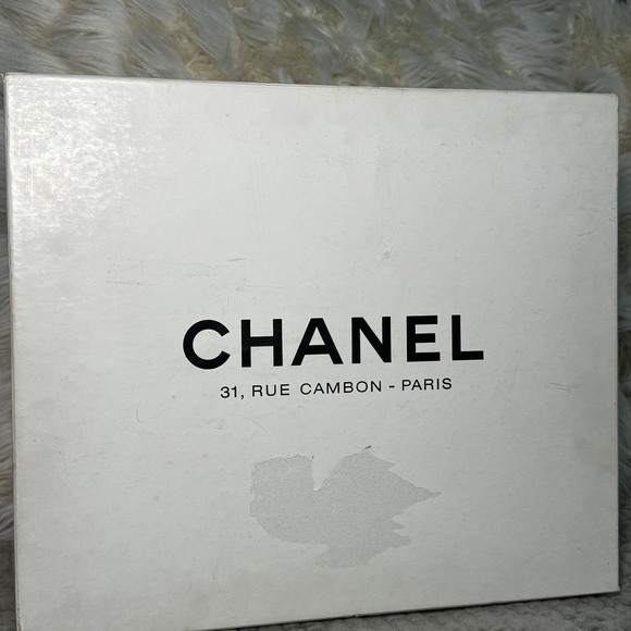 CHANEL Boy Bag - Picture 1 of 16
